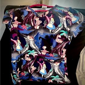 Alice in Wonderland meets the Cheshire Cat scrub top!!!!  Perfect condition!